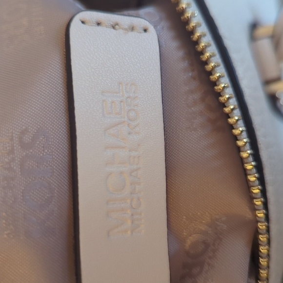 Michael Kors Women's ARIA MEDIUM Leather Satchel Studded Handbag - Picture 4 of 7